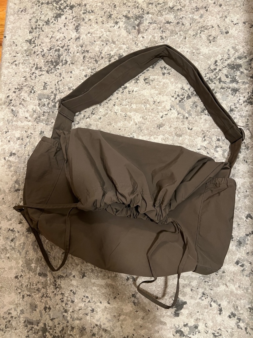UNIQLO Drawstring Bag